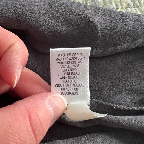 Apt. 9 Studded Cap Sleeve top. Beautiful and Sparkly - Picture 6 of 7